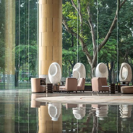New World Saigon Hotel Ho Chi Minh City Exterior photo The lobby of the hotel