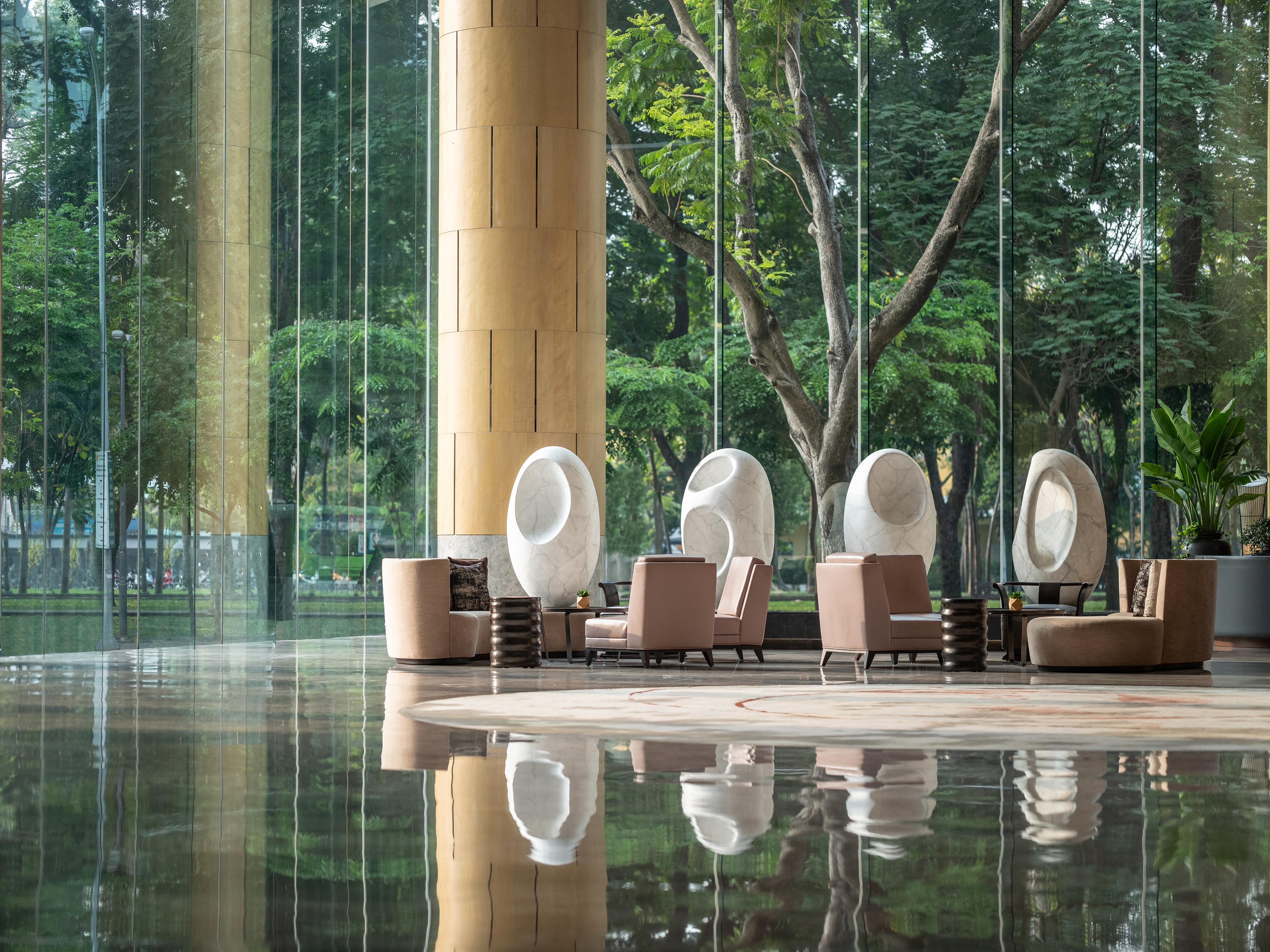 New World Saigon Hotel Ho Chi Minh City Exterior photo The lobby of the hotel